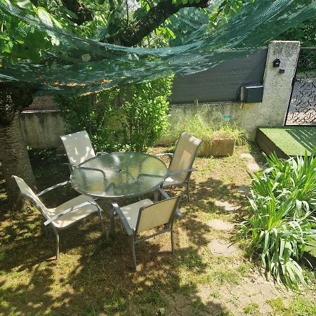 Appartement Independant Dans Maison Avec Jardinet, Au Calme Serezin-du-Rhone Luaran gambar