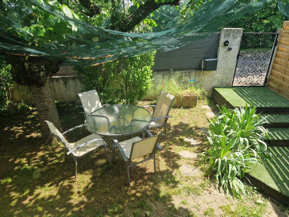 Appartement Independant Dans Maison Avec Jardinet, Au Calme Serezin-du-Rhone Luaran gambar