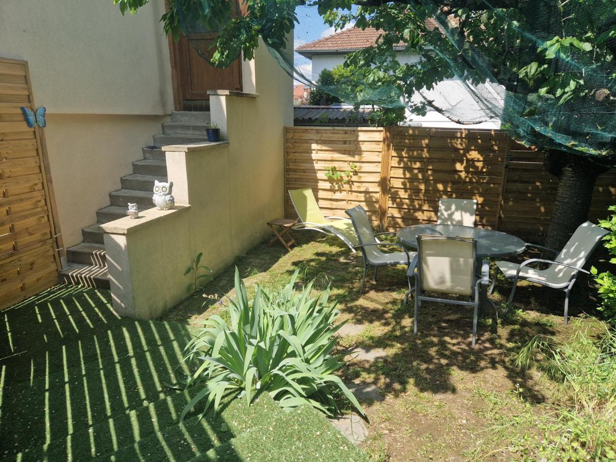 Appartement Independant Dans Maison Avec Jardinet, Au Calme Serezin-du-Rhone Luaran gambar