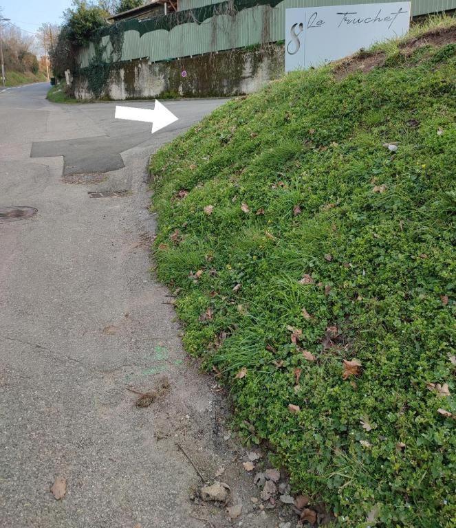 Appartement Independant Dans Maison Avec Jardinet, Au Calme Serezin-du-Rhone Luaran gambar