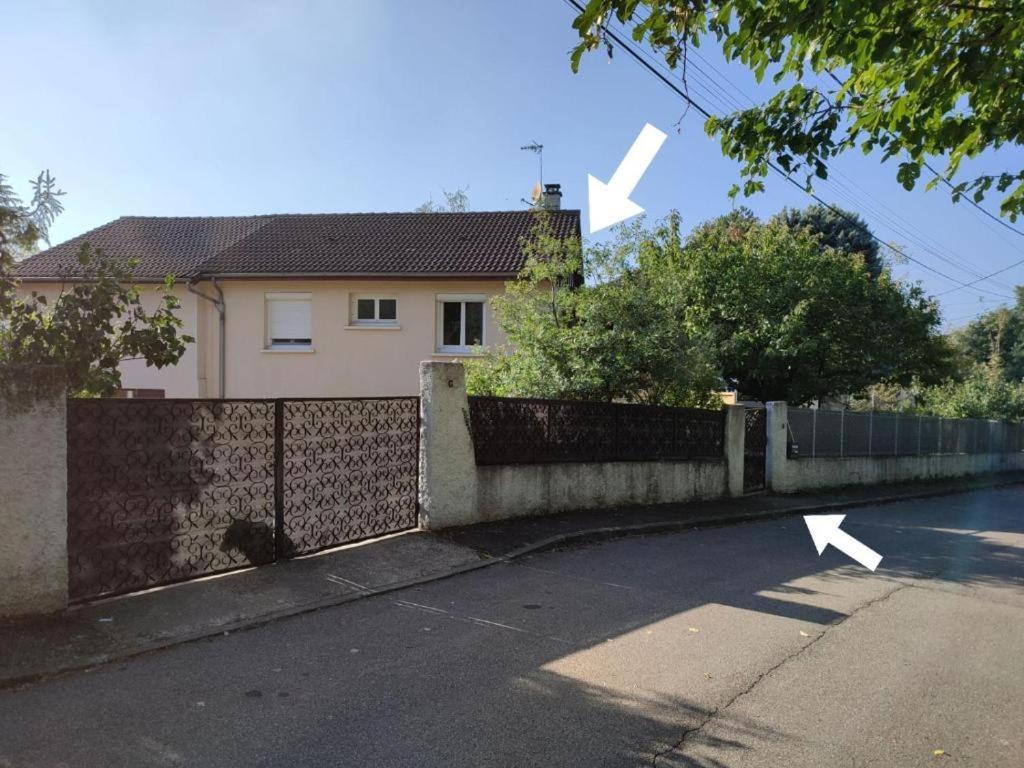 Appartement Independant Dans Maison Avec Jardinet, Au Calme Serezin-du-Rhone Luaran gambar